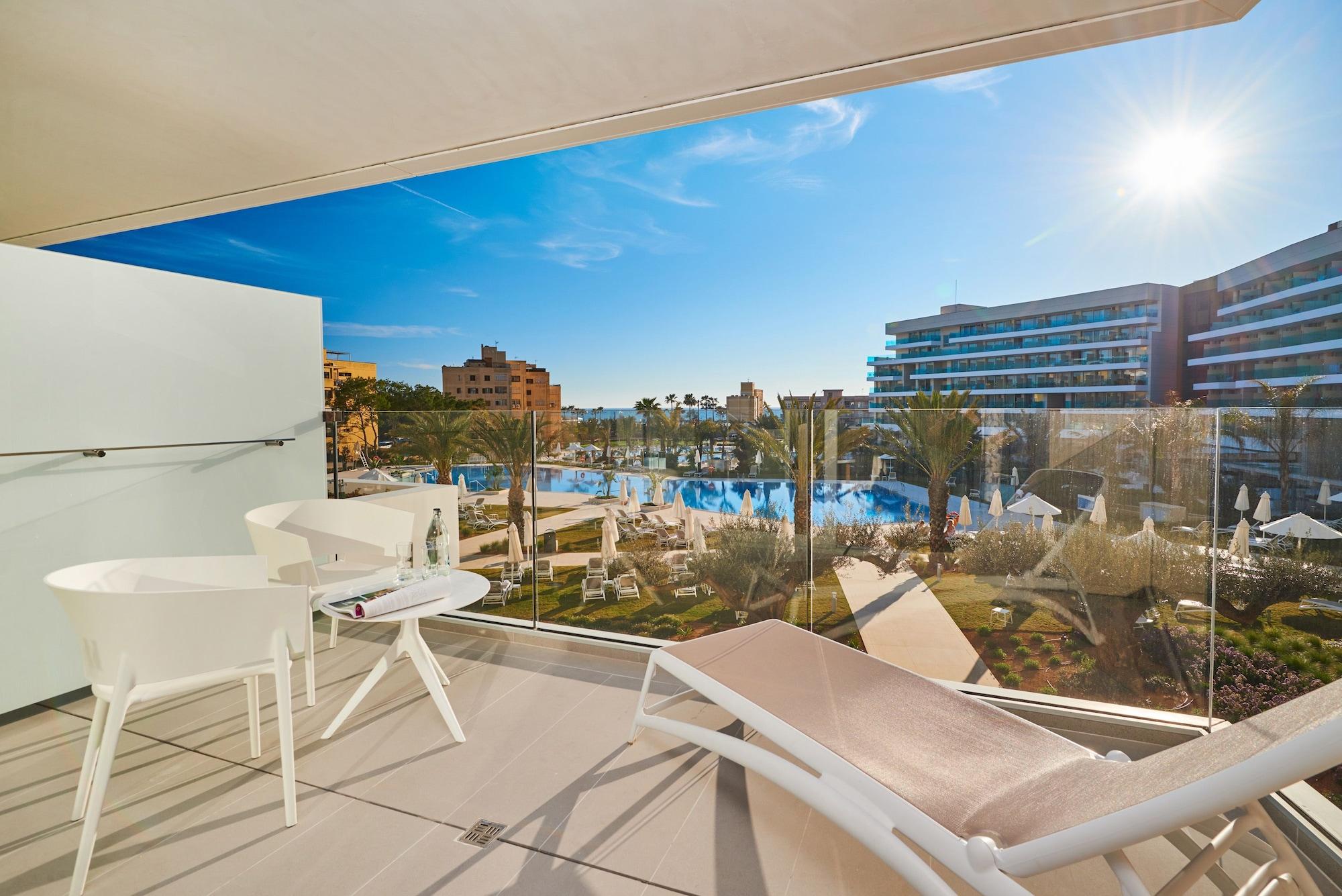 Hipotels Playa De Palma Palace&Spa (Adults Only) Exterior photo Balcony of a room at the hotel