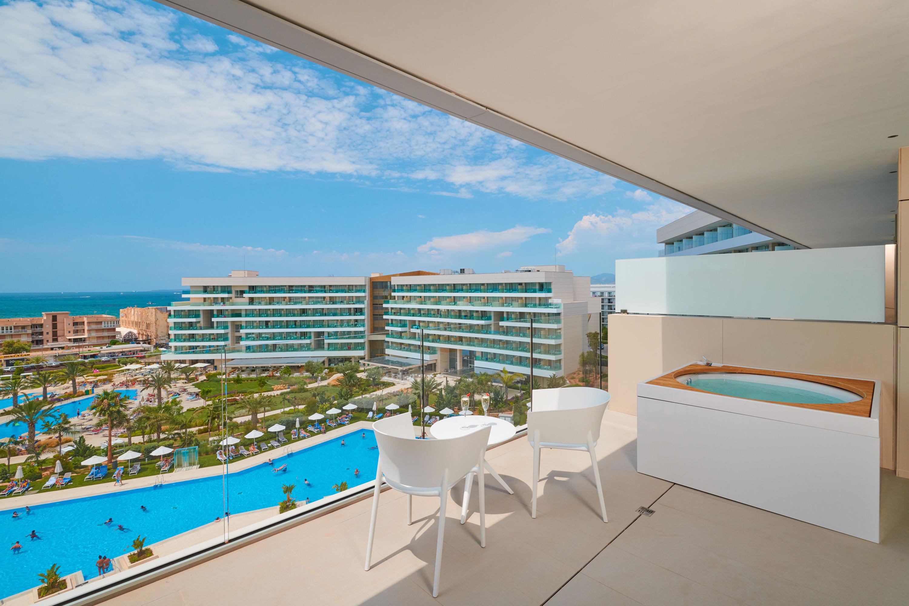 Hipotels Playa De Palma Palace&Spa (Adults Only) Exterior photo Balcony view of the resort