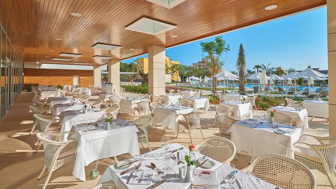 Hipotels Playa De Palma Palace&Spa (Adults Only) Exterior photo The buffet at the hotel